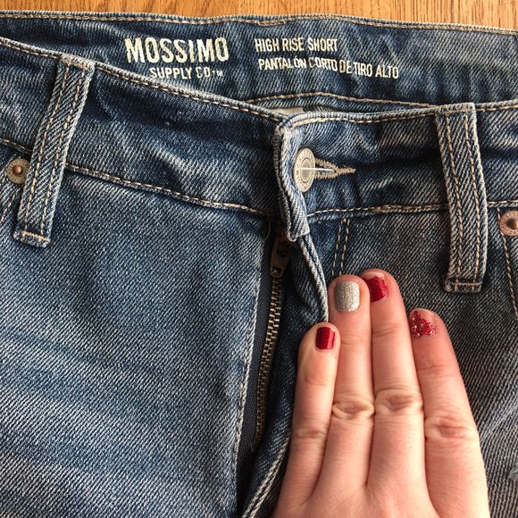 Mossimo Distressed High Rise Shorts Raw Hem Size 8 - Picture 3 of 11